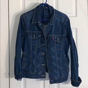 Women’s Levi’s Denim Jacket Size XL